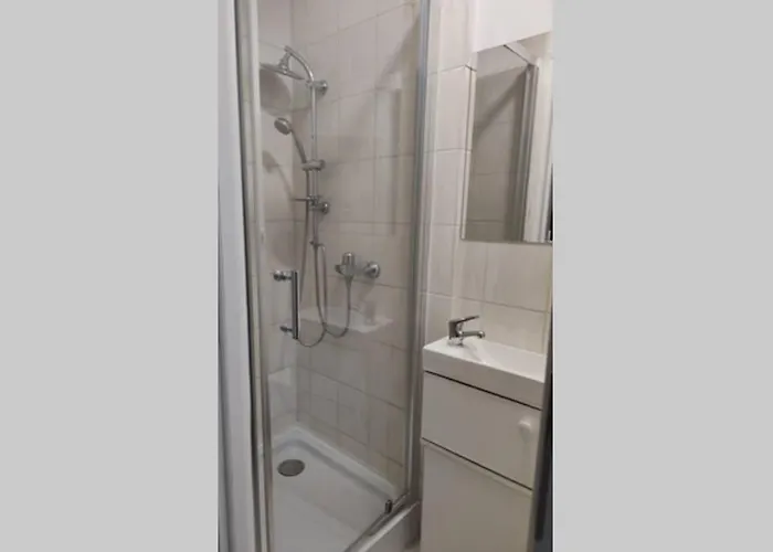 Przytulny W Zacisznej Okolicy Z Lazienka Wspolna Dla Dwoch Pokoi 公寓